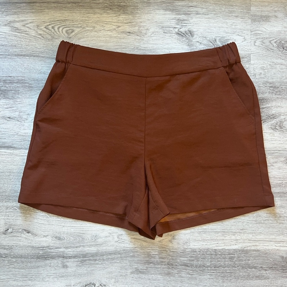 Nine West ✨ Terracotta Shorts Sz L